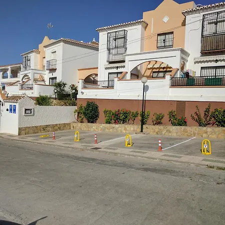Апартаменты Adosado Con Piscina Нерха