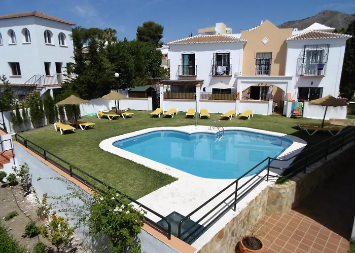 Adosado Con Piscina Apartment Nerja