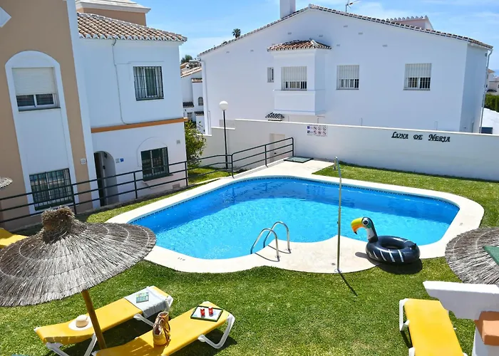 Adosado Con Piscina Апартаменты